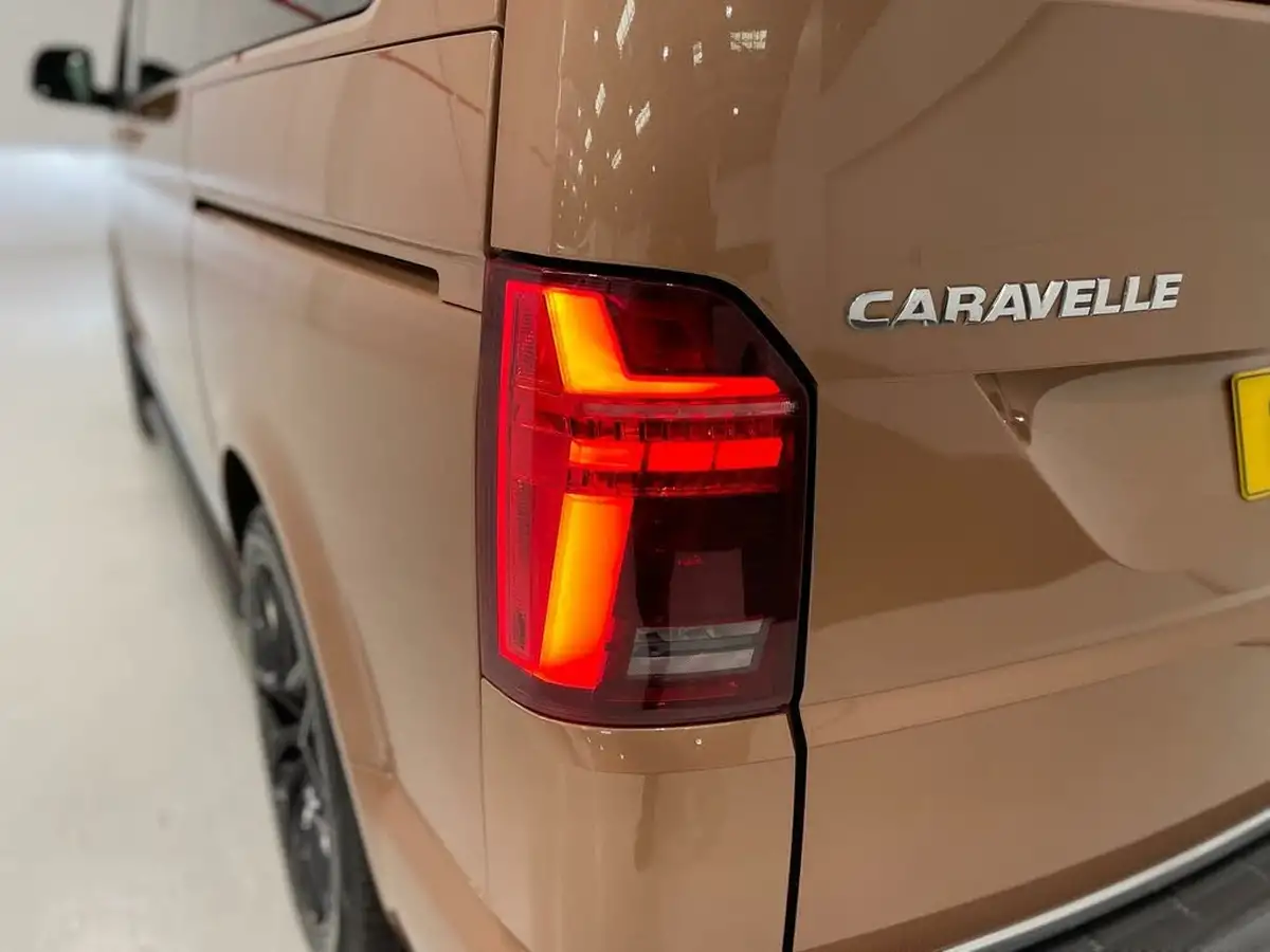 2020-volkswagen-caravelle-20bitdi-executive-bmt-big-54