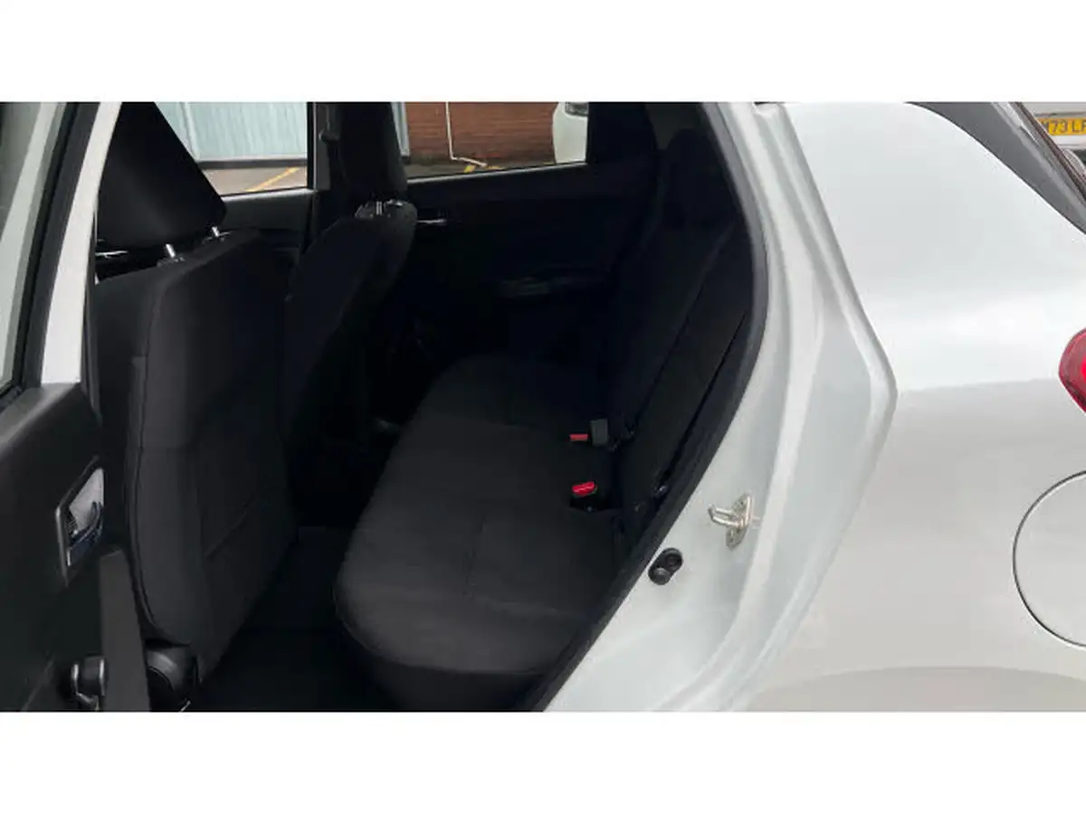 2024-suzuki-swift-12-dualjet-sz-l-big-15