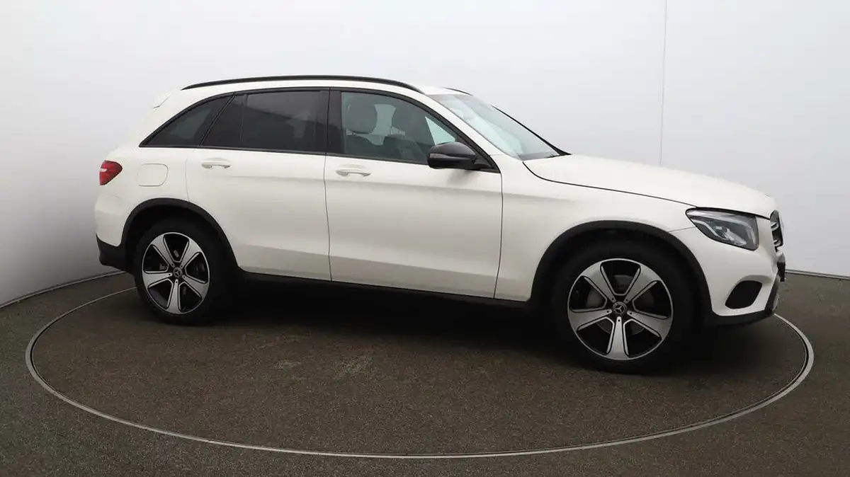 2019-mercedes-benz-glc-class-21d-glc220d-urban-edition-big-37
