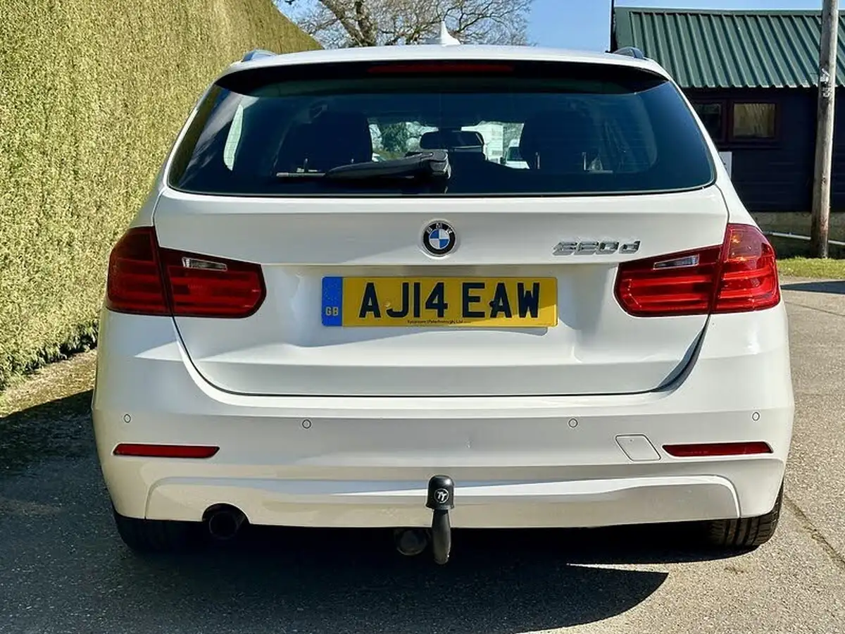 2014-bmw-3-series-20td-320d-efficientdynamics-business-touring-5d-auto-big-9