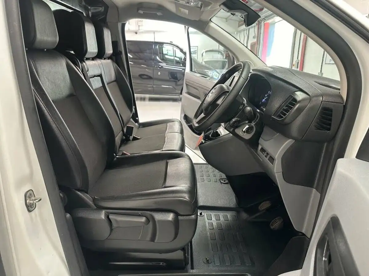2022-vauxhall-vivaro-15td-2900-l2h1-sportive-big-9
