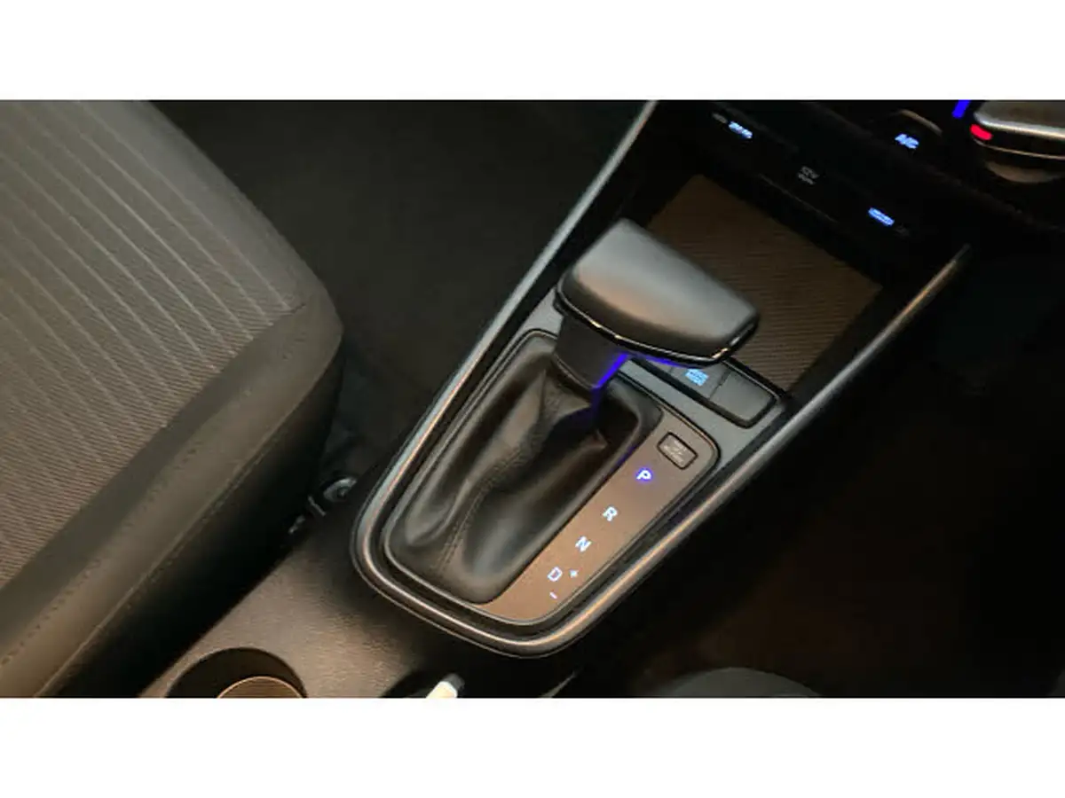 2022-hyundai-i20-10-t-gdi-se-connect-dct-big-13