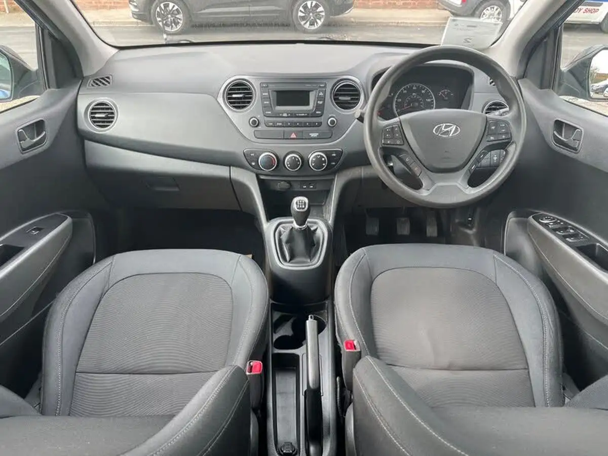 2017-hyundai-i10-12-se-big-14