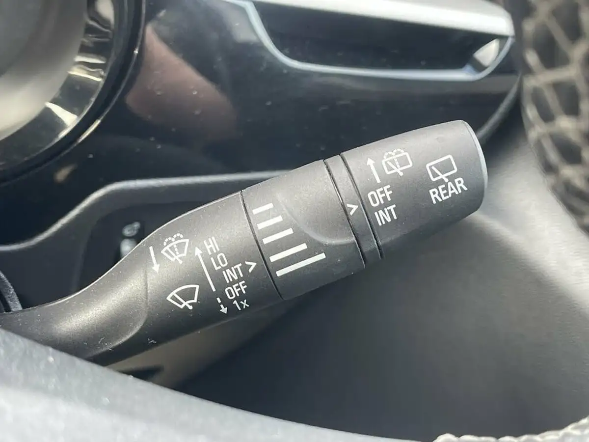 2020-vauxhall-corsa-12i-se-big-14
