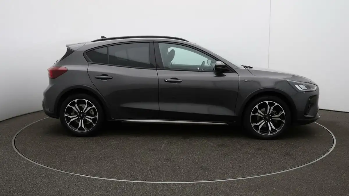 2022-ford-focus-10t-active-vignale-125ps-hybrid-mhev-hatchback-powershift-big-42