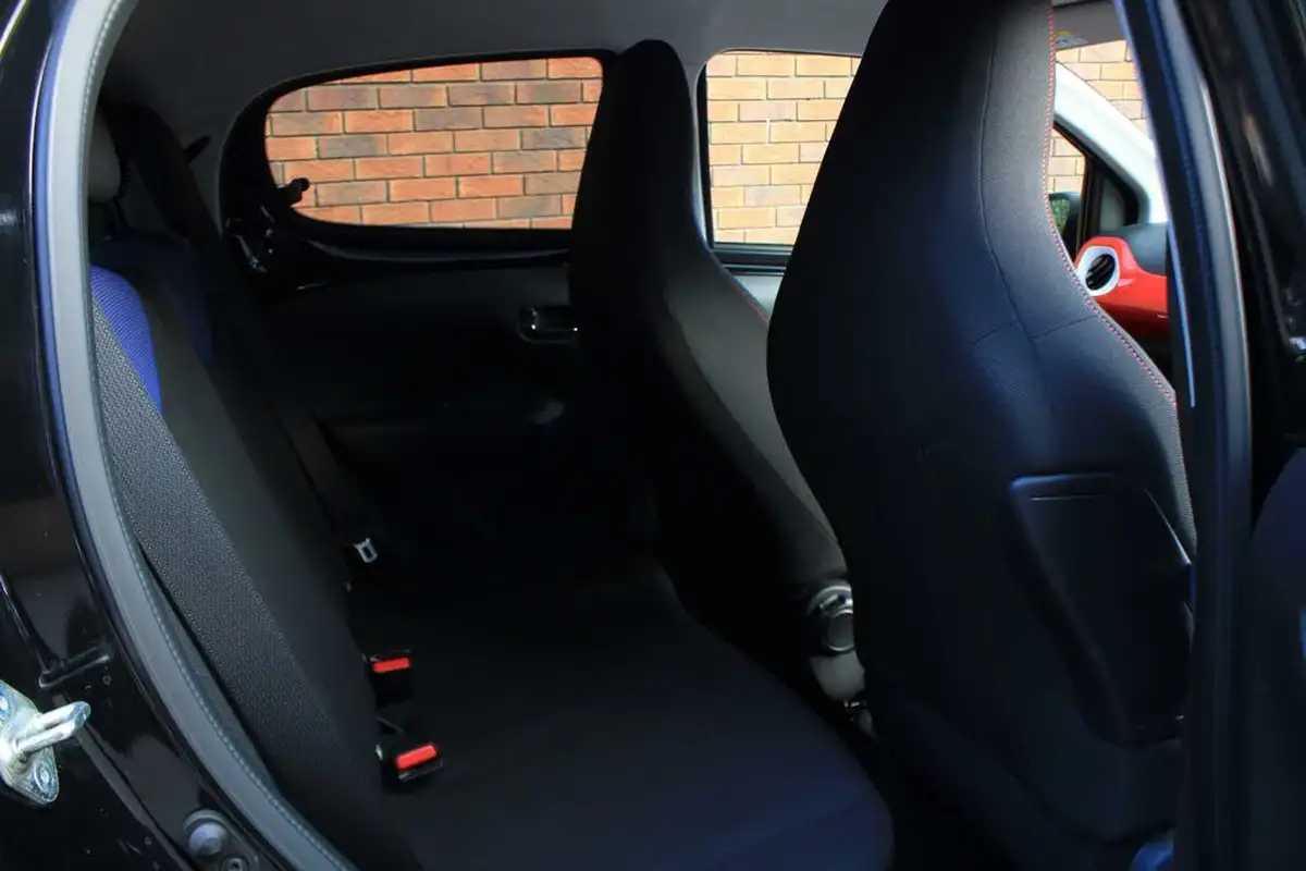 2021-citroen-c1-10-vti-jcc-big-9