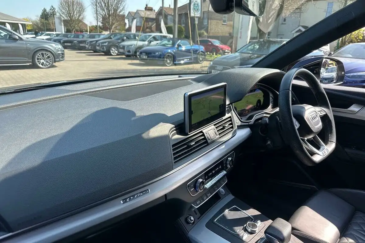 2019-audi-q5-20-55-tfsi-e-s-line-competition-big-33