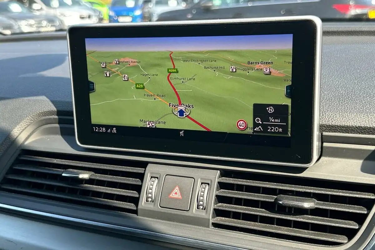 2019-audi-q5-20-55-tfsi-e-s-line-competition-big-9