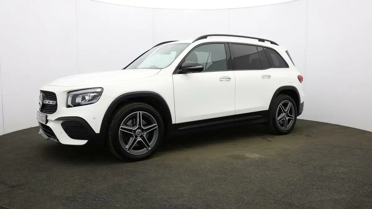 2020-mercedes-benz-glb-class-20d-glb220d-amg-line-premium-5-big-30