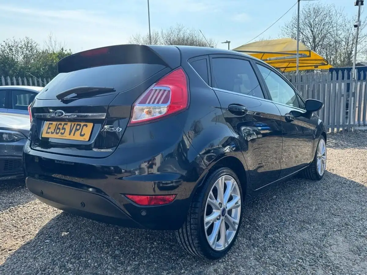 2015-ford-fiesta-15tdci-titanium-x-5d-big-5