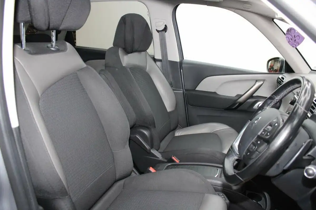 2018-citroen-c4-picasso-16bluehdi-flair-eat6-big-20