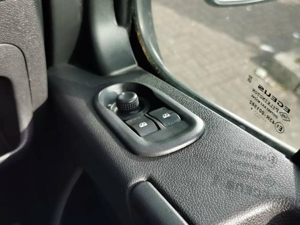 2019-renault-master-big-12