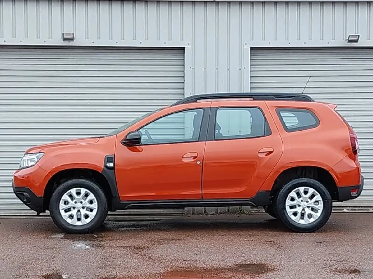 2022-dacia-duster-10-tce-comfort-100bhp-bi-fuel-station-wagon-5d-big-3
