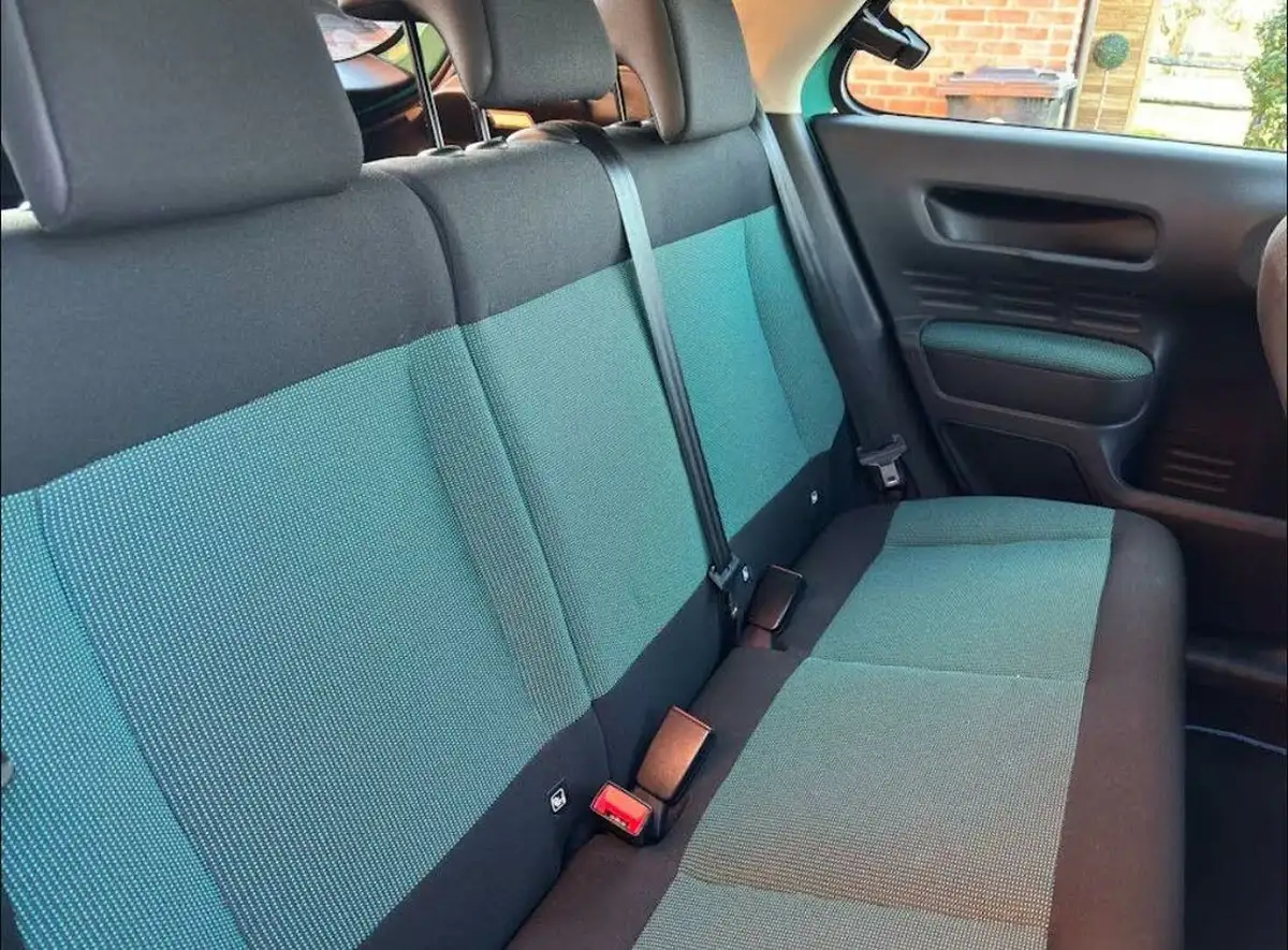 2016-citroen-c4-cactus-12-puretech-feel-82ps-ss-etg-big-6