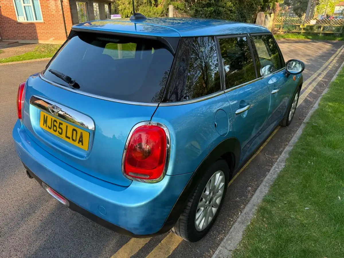 2015-mini-cooper-12-one-ss-5d-big-6