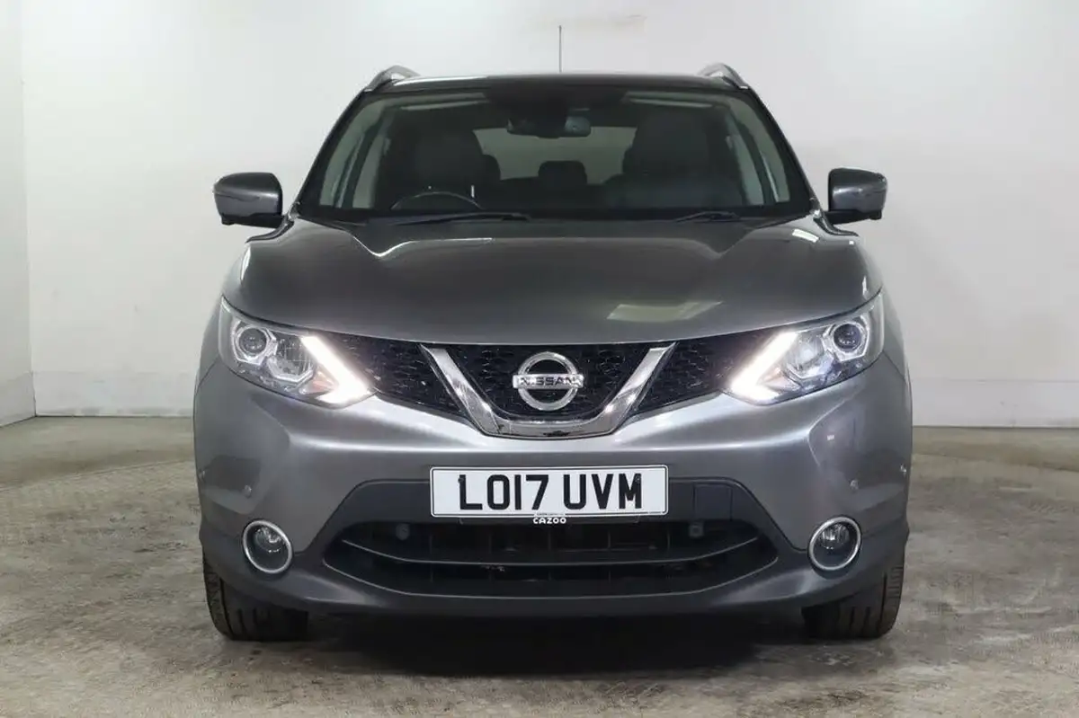 2017-nissan-qashqai-12-dig-t-tekna-xtronic-cvt-big-1