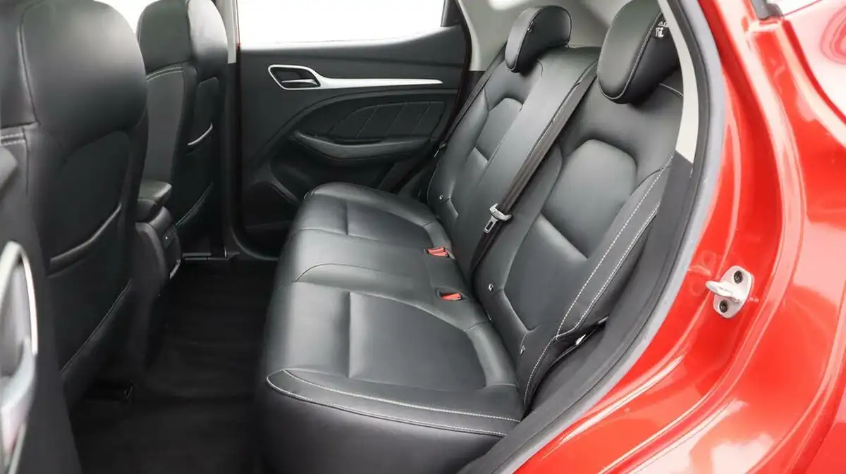 2020-mg-zs-suv-e-exclusive-ev-big-16