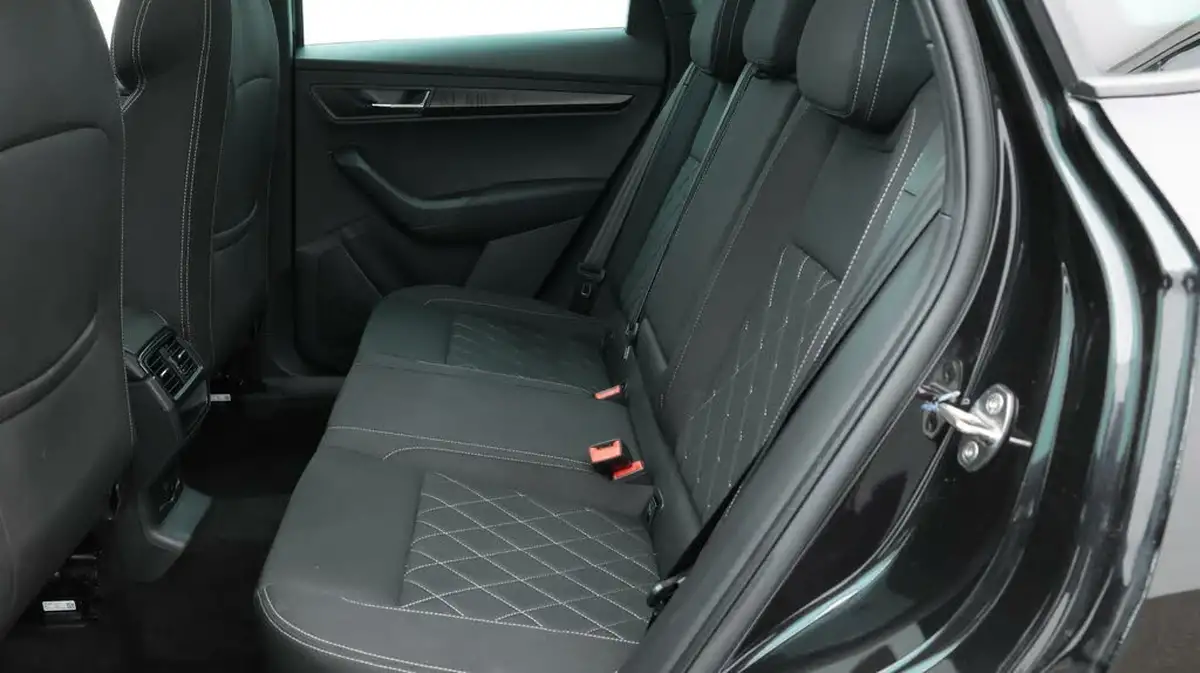 2021-skoda-karoq-20tdi-sportline-big-16