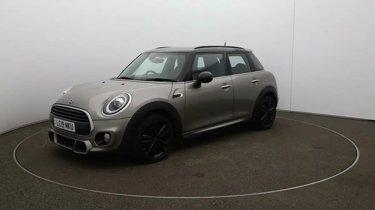 2019-mini-cooper-15-cooper-sport-hatchback-5d-auto-big-3