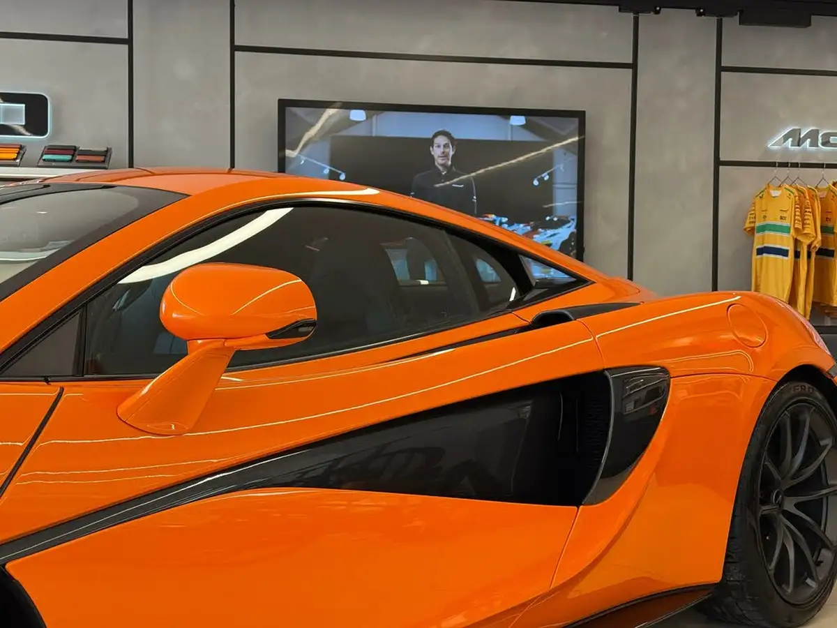 2019-mclaren-570s-38-coupe-big-37