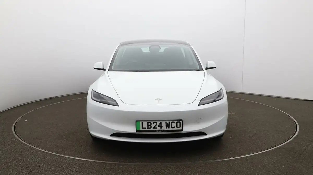 2024-tesla-model-3-e-rwd-big-31