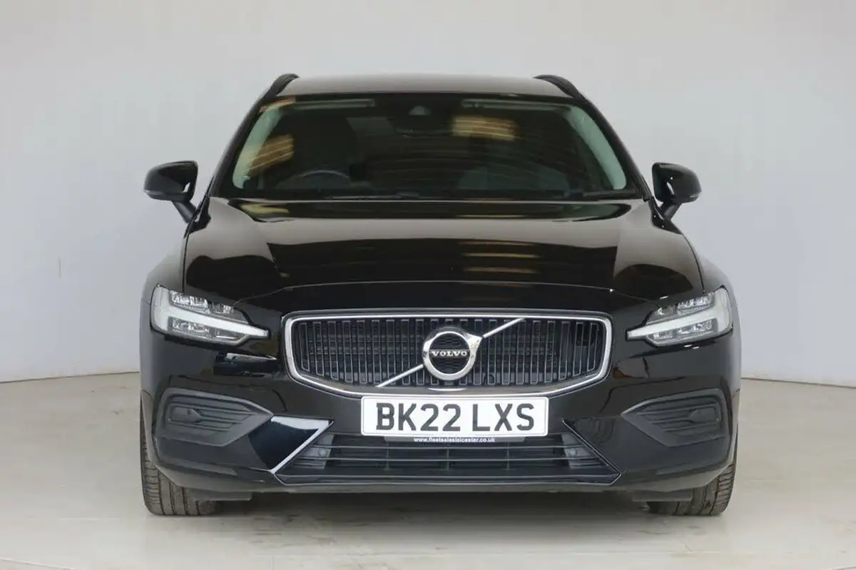 2022-volvo-v60-20-b3-momentum-161bhp-big-4