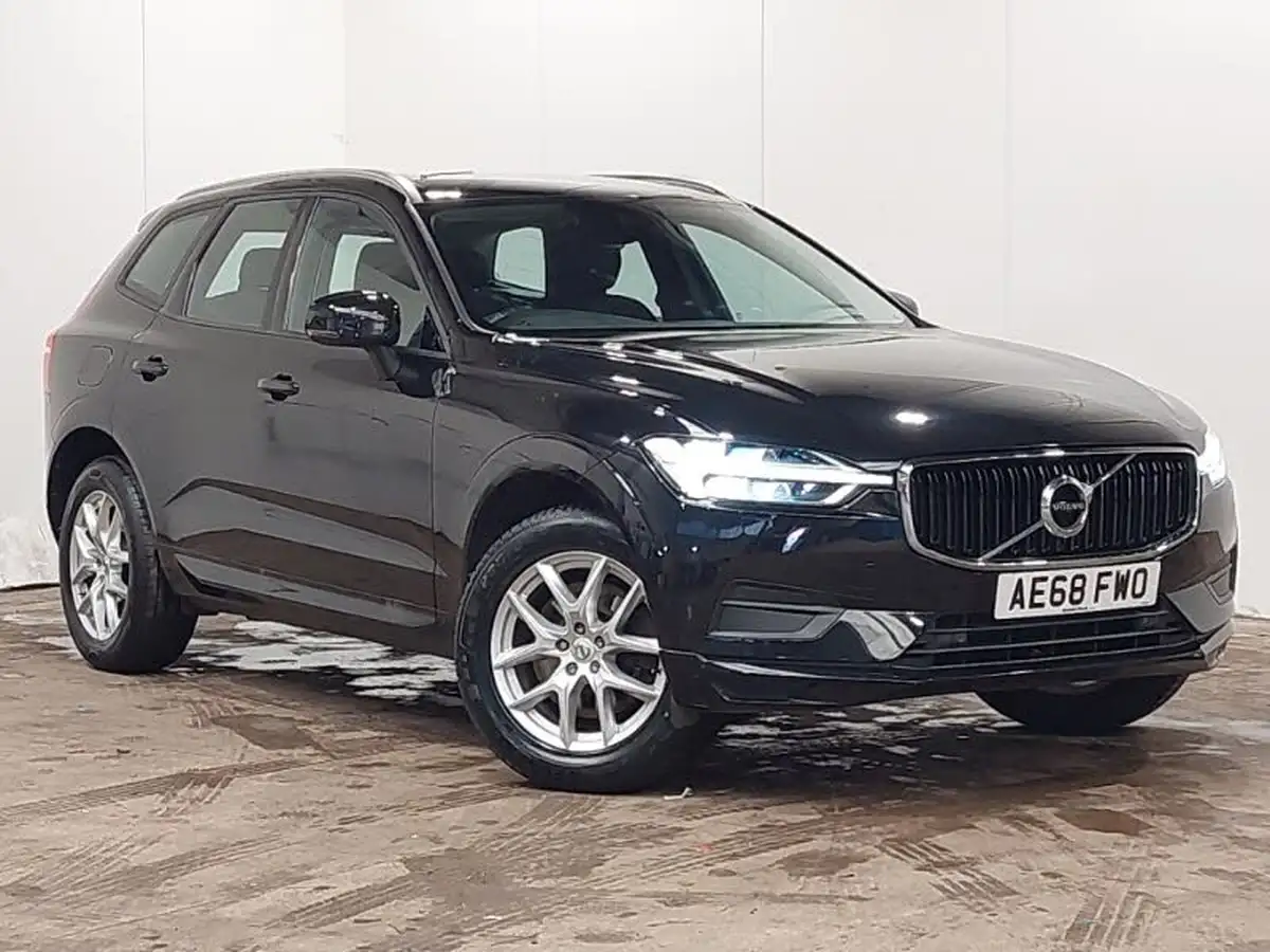 2018-volvo-xc60-20td-d4-momentum-4x4-geartronic-big-0