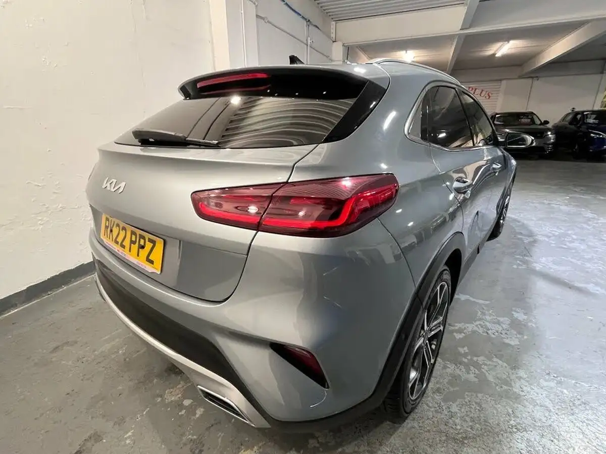 2022-kia-xceed-15-t-gdi-4-big-7
