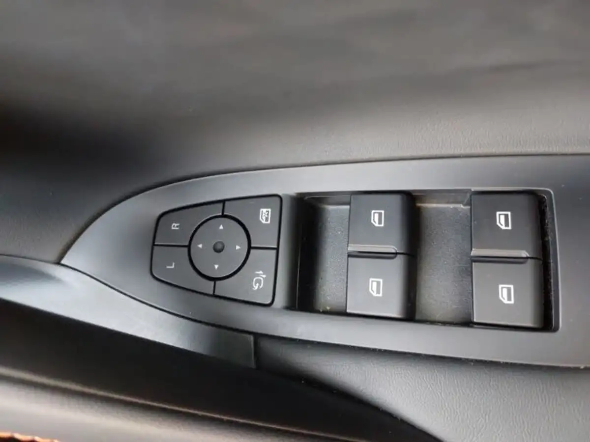 2024-mg-hs-15t-gdi-trophy-273ps-plug-in-hybrid-1496cc-auto-big-18