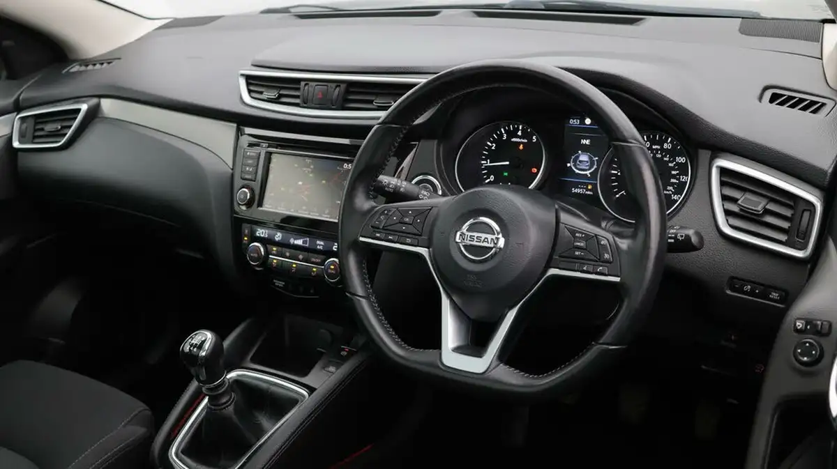 2019-nissan-qashqai-13-dig-t-n-connecta-140ps-big-9