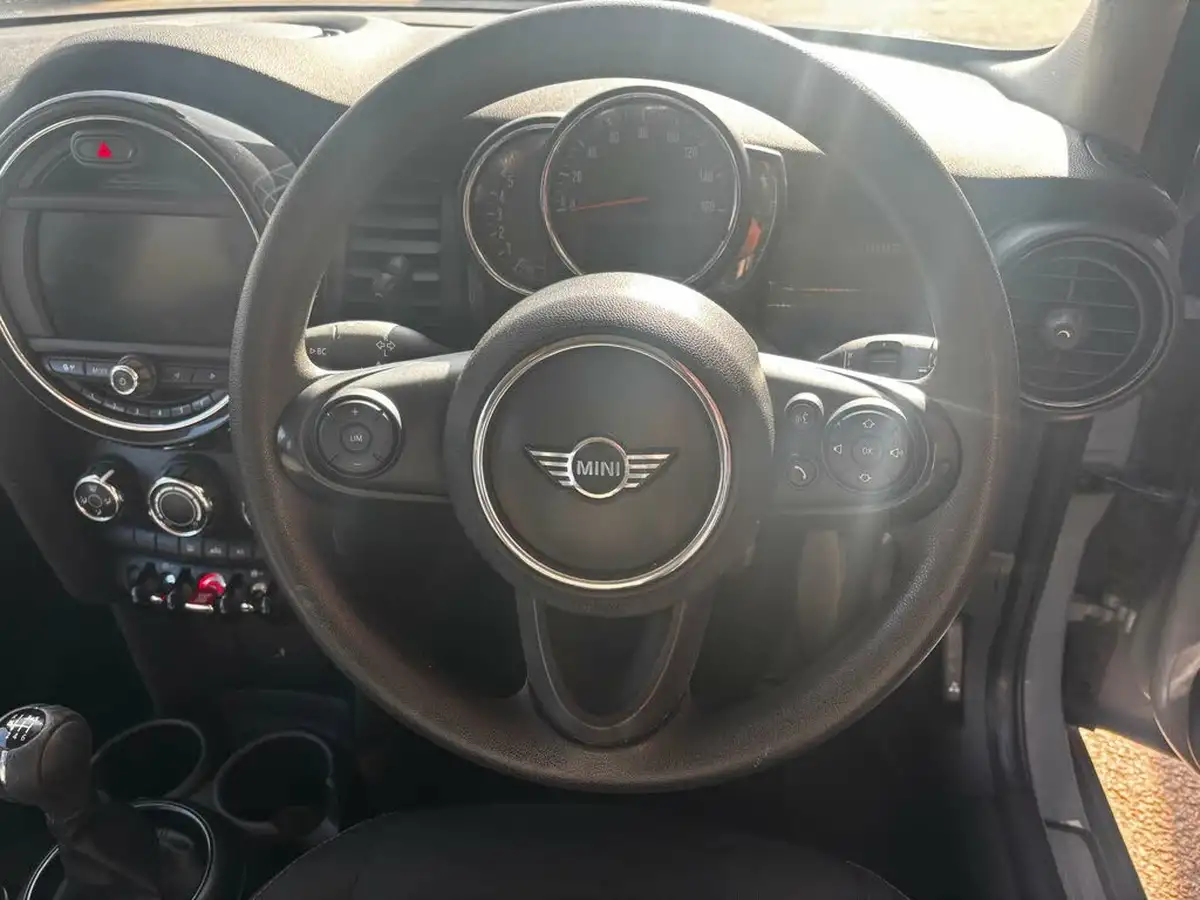 2018-mini-cooper-15td-cooper-d-series-ii-ss-hatchback-5d-big-22