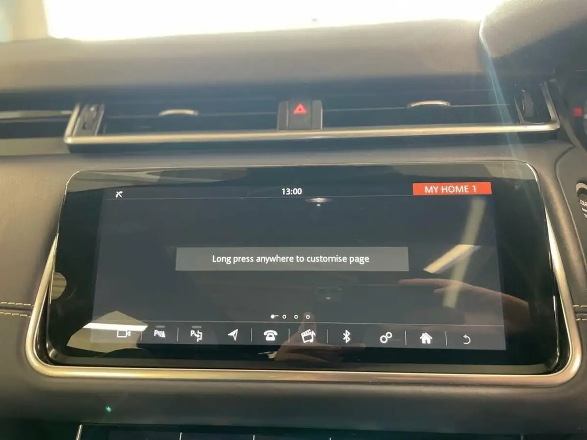 2017-land-rover-range-rover-velar-30-p380-r-dynamic-hse-big-28