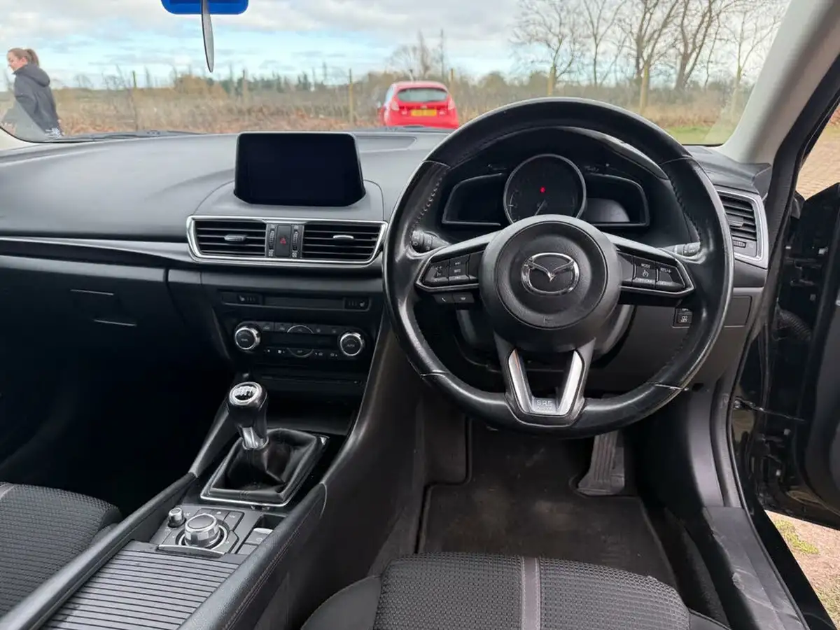 2018-mazda-mazda3-20-sport-nav-120ps-hatchback-5d-big-13
