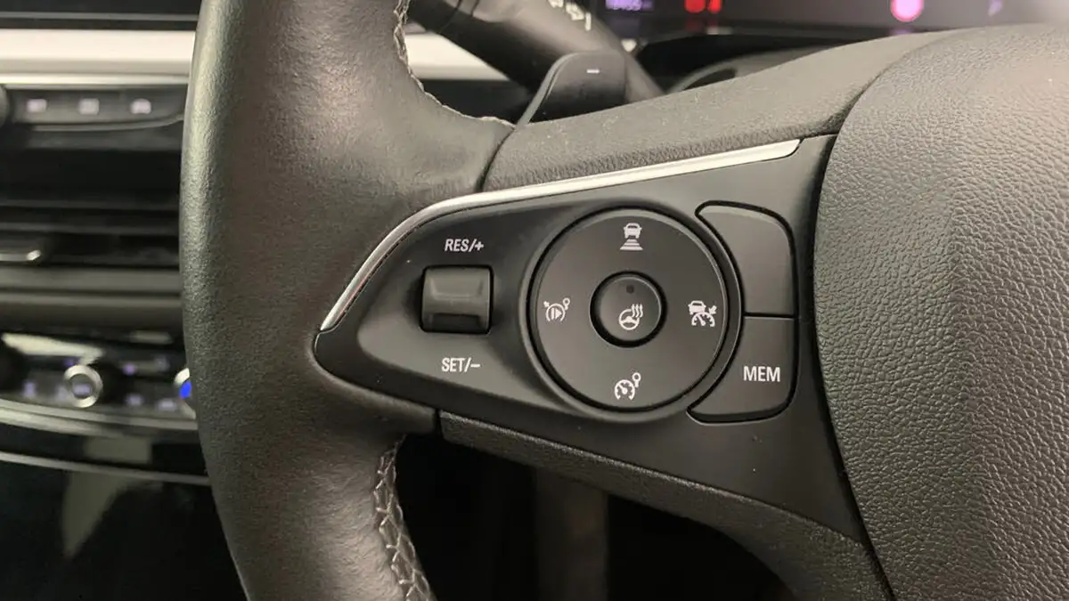 2023-vauxhall-grandland-12-ultimate-130ps-auto-big-18