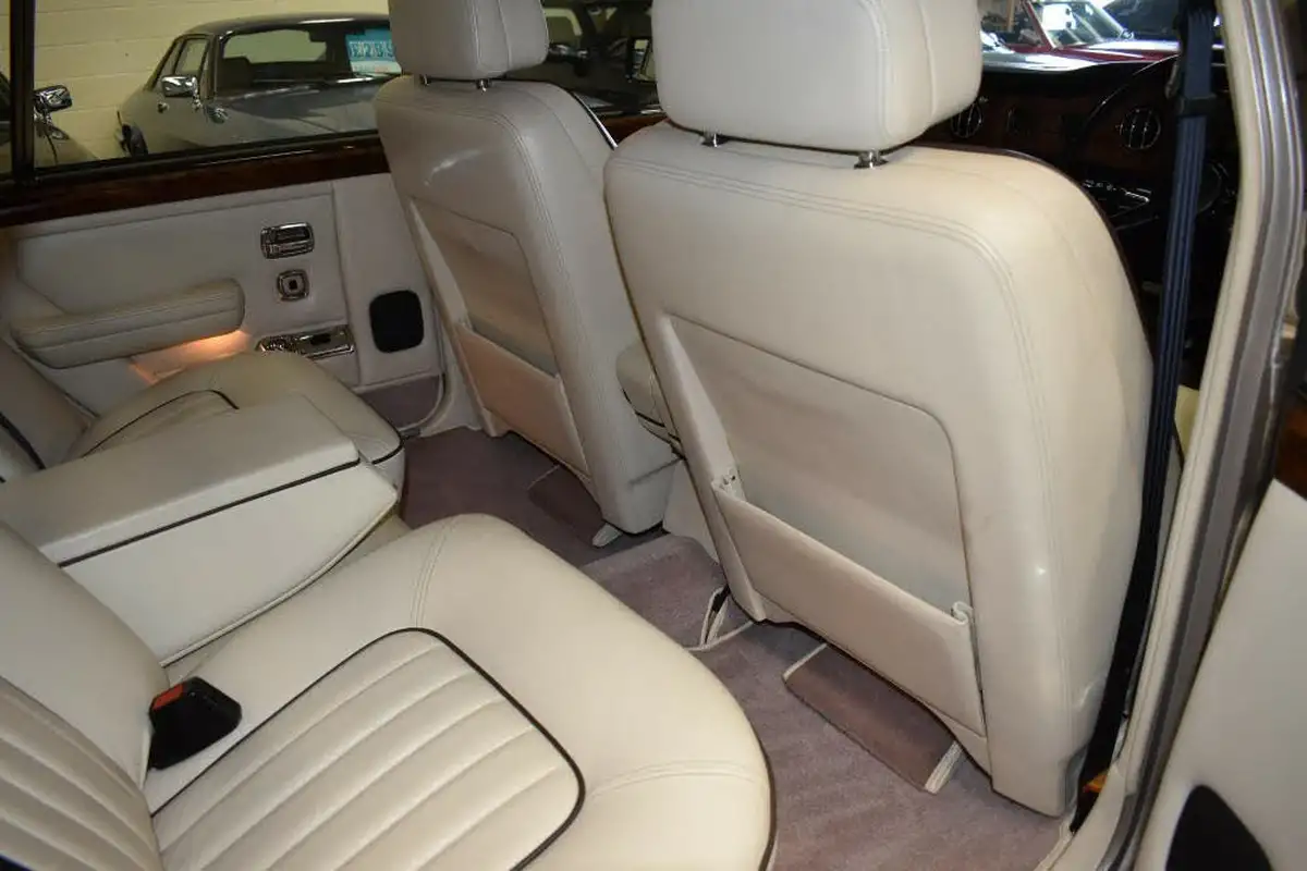 1985-rolls-royce-silver-spirit-68-big-11