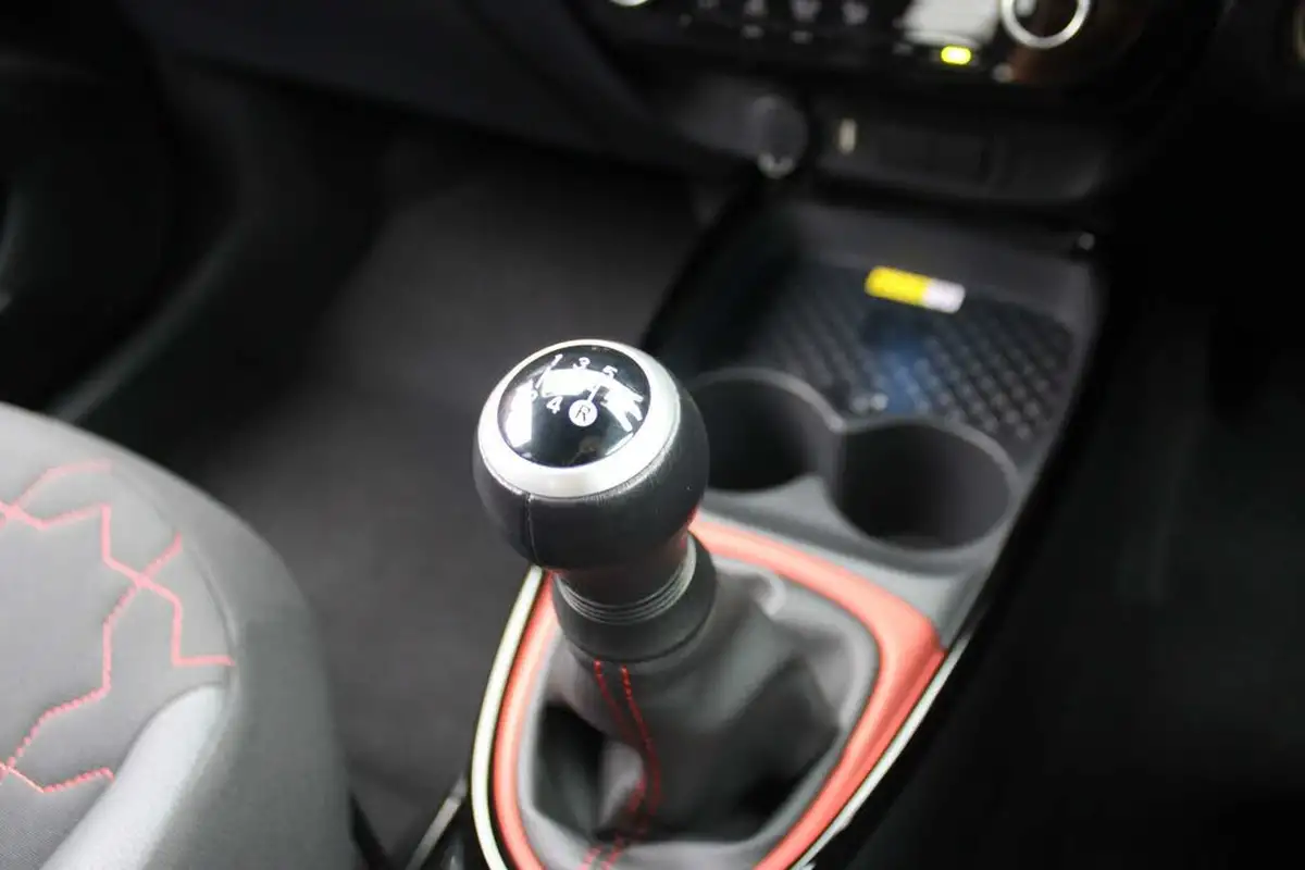 2022-toyota-aygo-x-10-vvt-i-exclusive-big-20