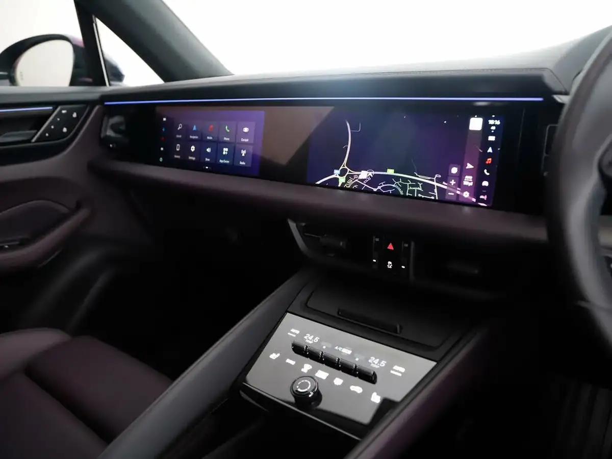 2025-porsche-macan-e-4-electric-big-19