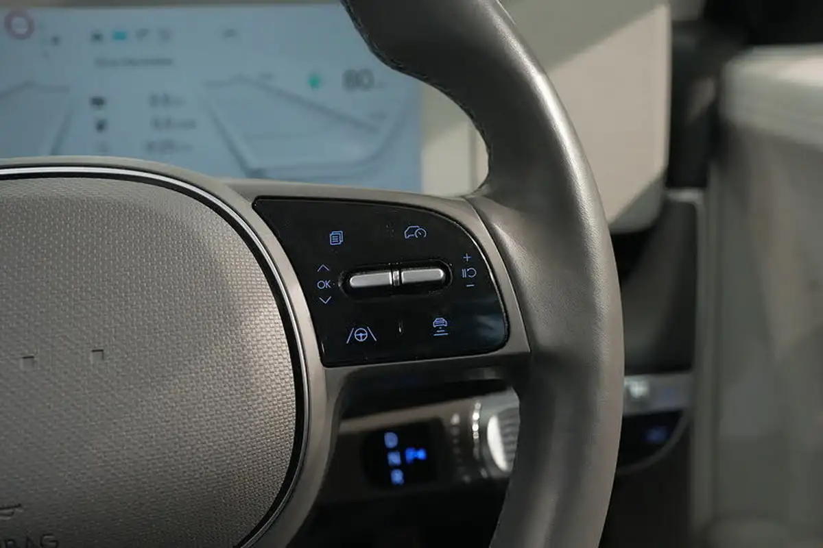 2022-hyundai-ioniq-5-e-ultimate-217ps-73kwh-rwd-big-31