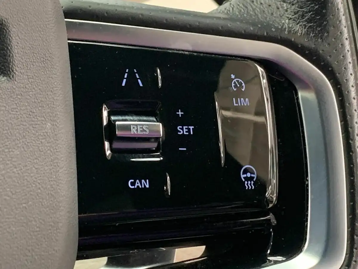 2022-land-rover-range-rover-velar-20-d200-velar-edition-big-25