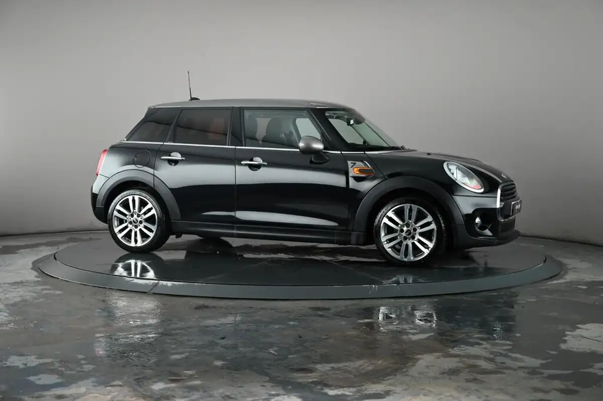 2018-mini-cooper-15-cooper-seven-5d-auto-big-25