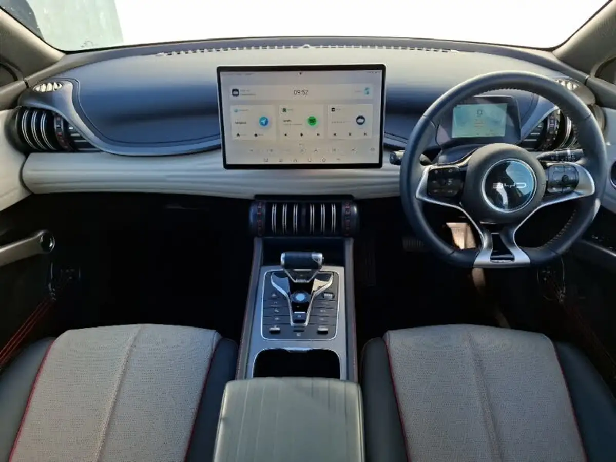 2023-byd-atto-3-e-active-big-2