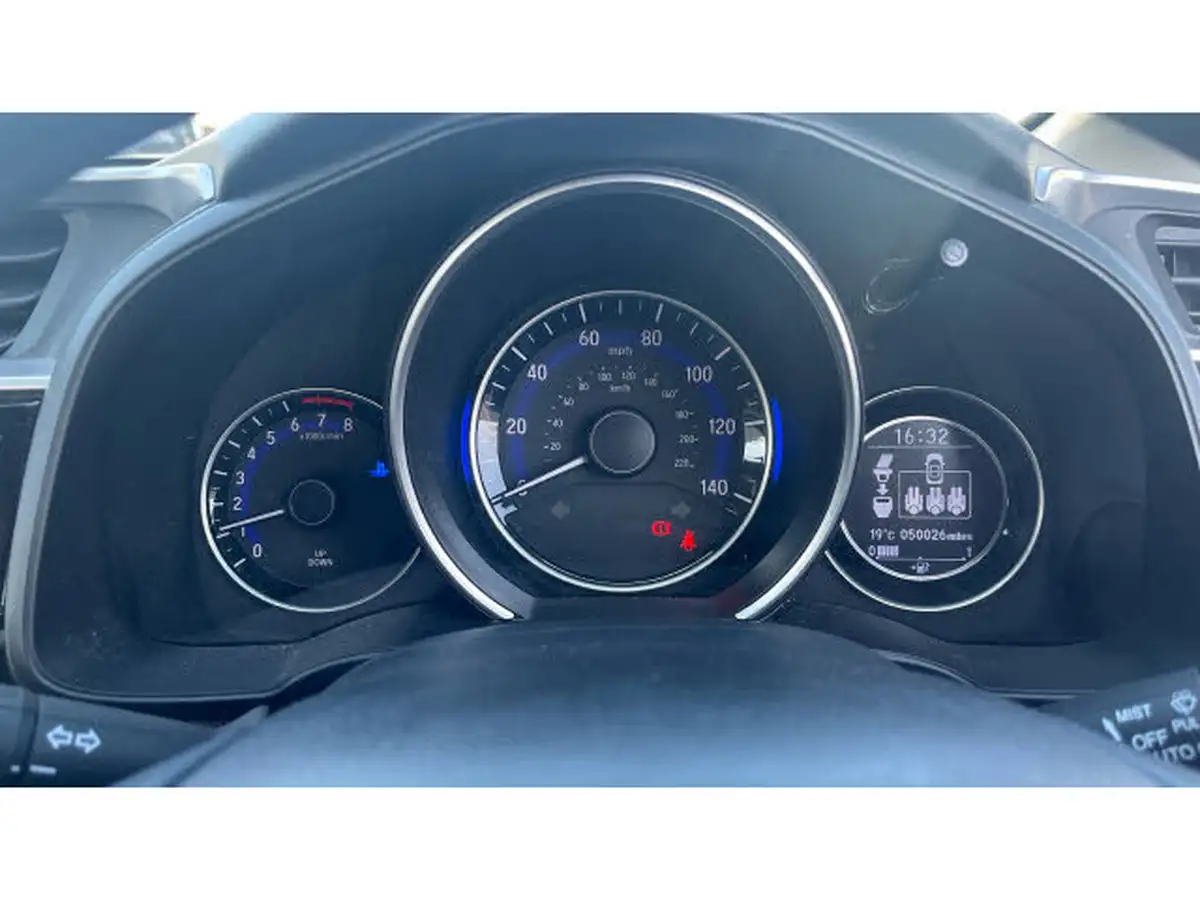 2016-honda-jazz-13-i-vtec-se-big-17