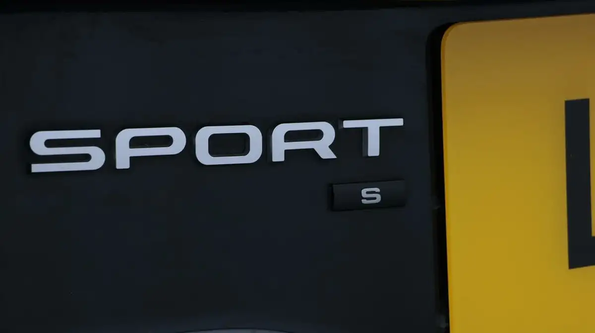2021-land-rover-discovery-sport-20-d165-s-awd-auto-big-23