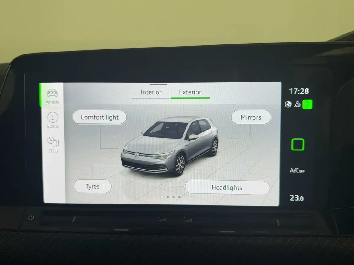 2021-volkswagen-golf-big-44