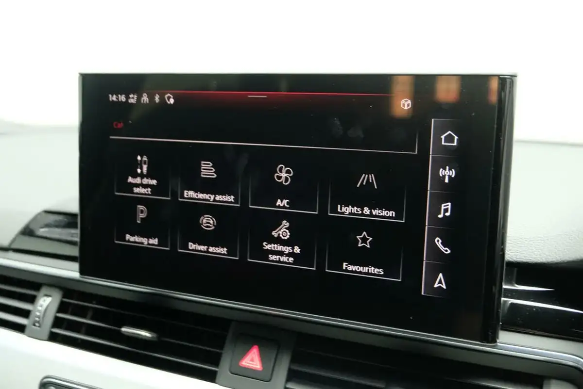 2024-audi-a4-avant-20-35-tfsi-s-line-big-38
