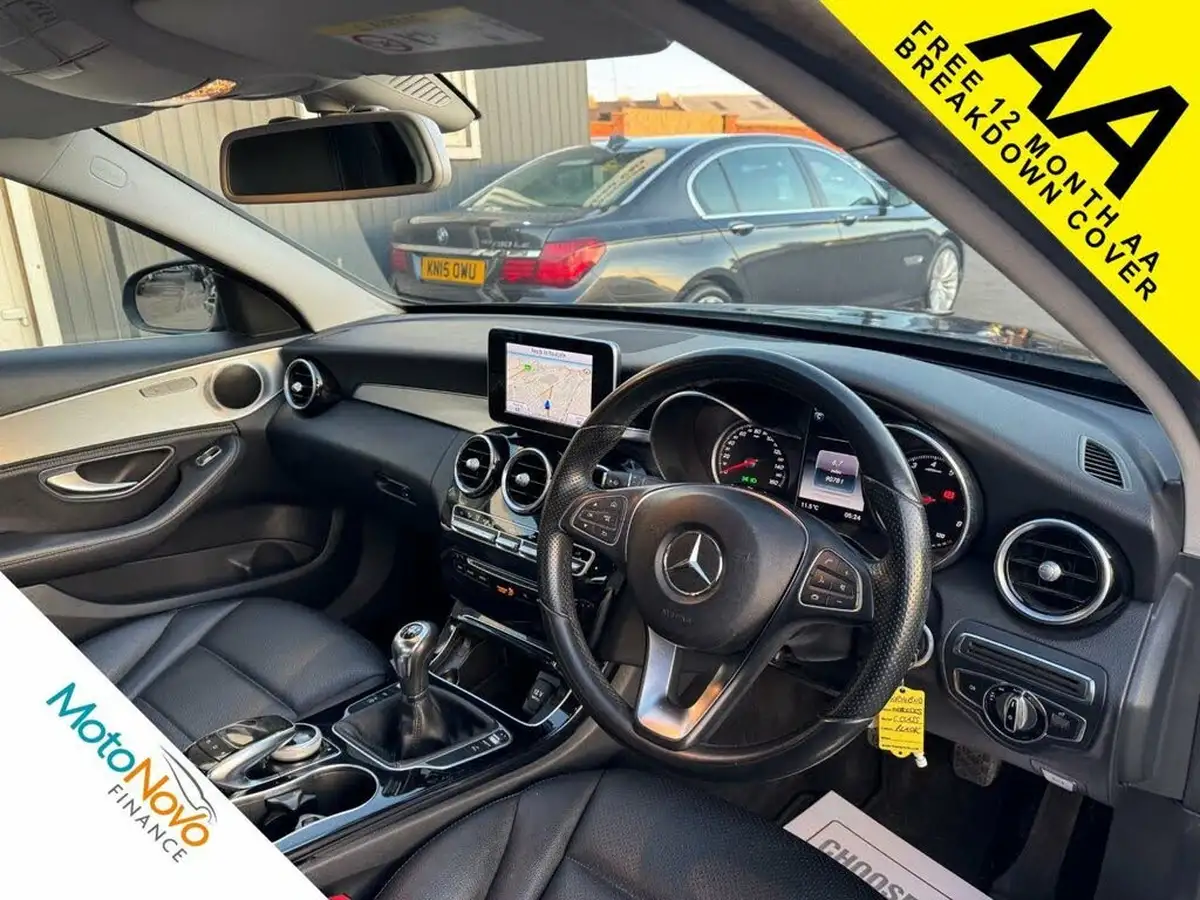 2014-mercedes-benz-c-class-20-c200-sport-saloon-4d-big-37