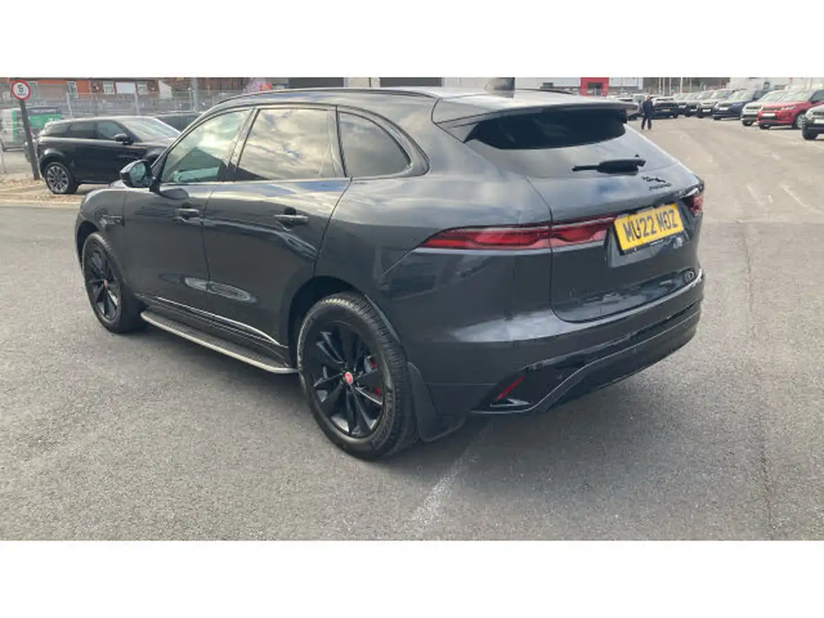 2022-jaguar-f-pace-20-d200-r-dynamic-black-big-40