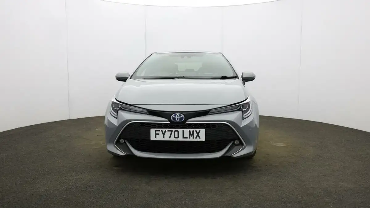 2020-toyota-corolla-18-vvt-i-excel-trk-hatchback-big-32
