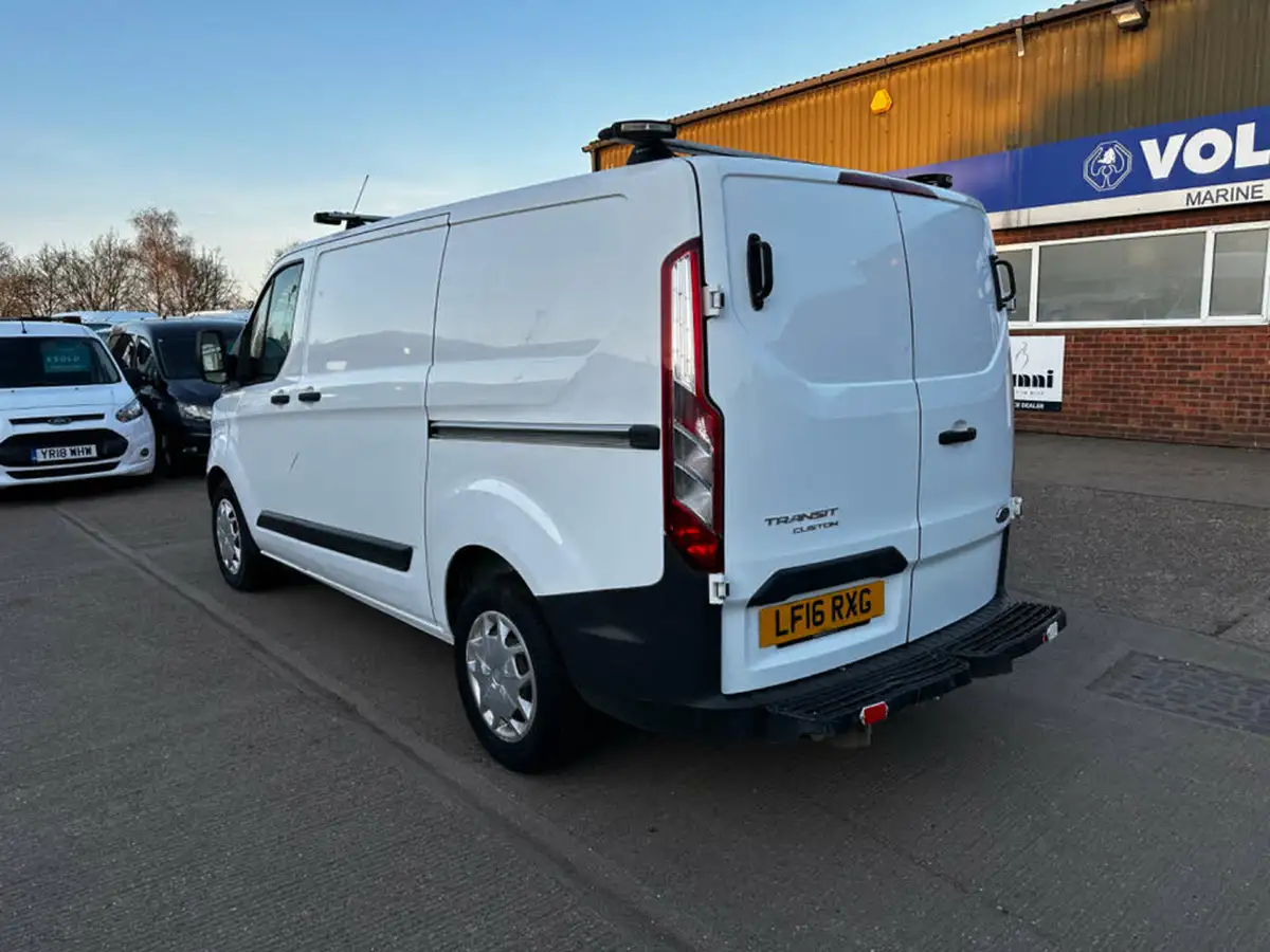 2016-ford-transit-custom-22tdci-310-l1h1-100ps-econetic-panel-van-big-5