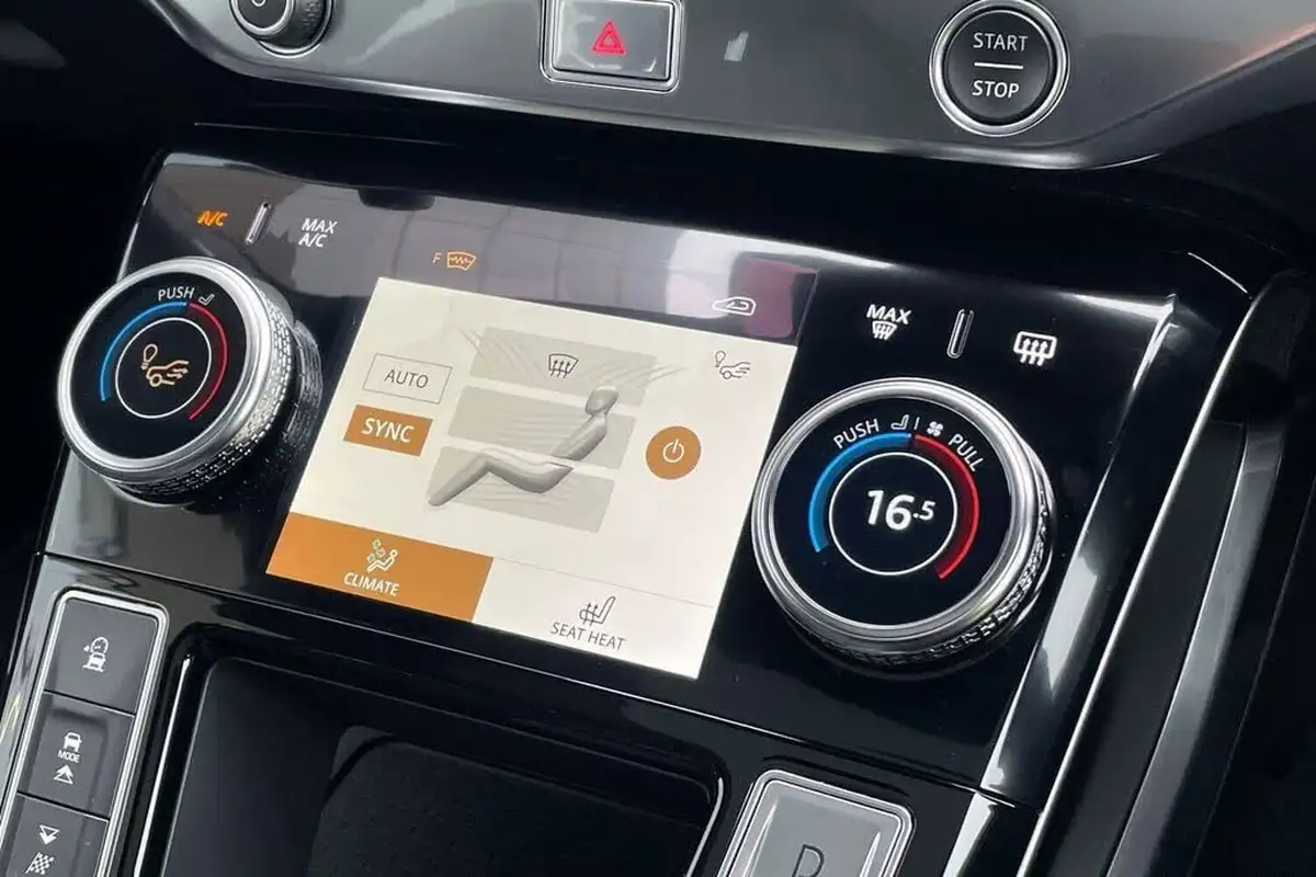 2023-jaguar-i-pace-ev400-hse-black-big-37
